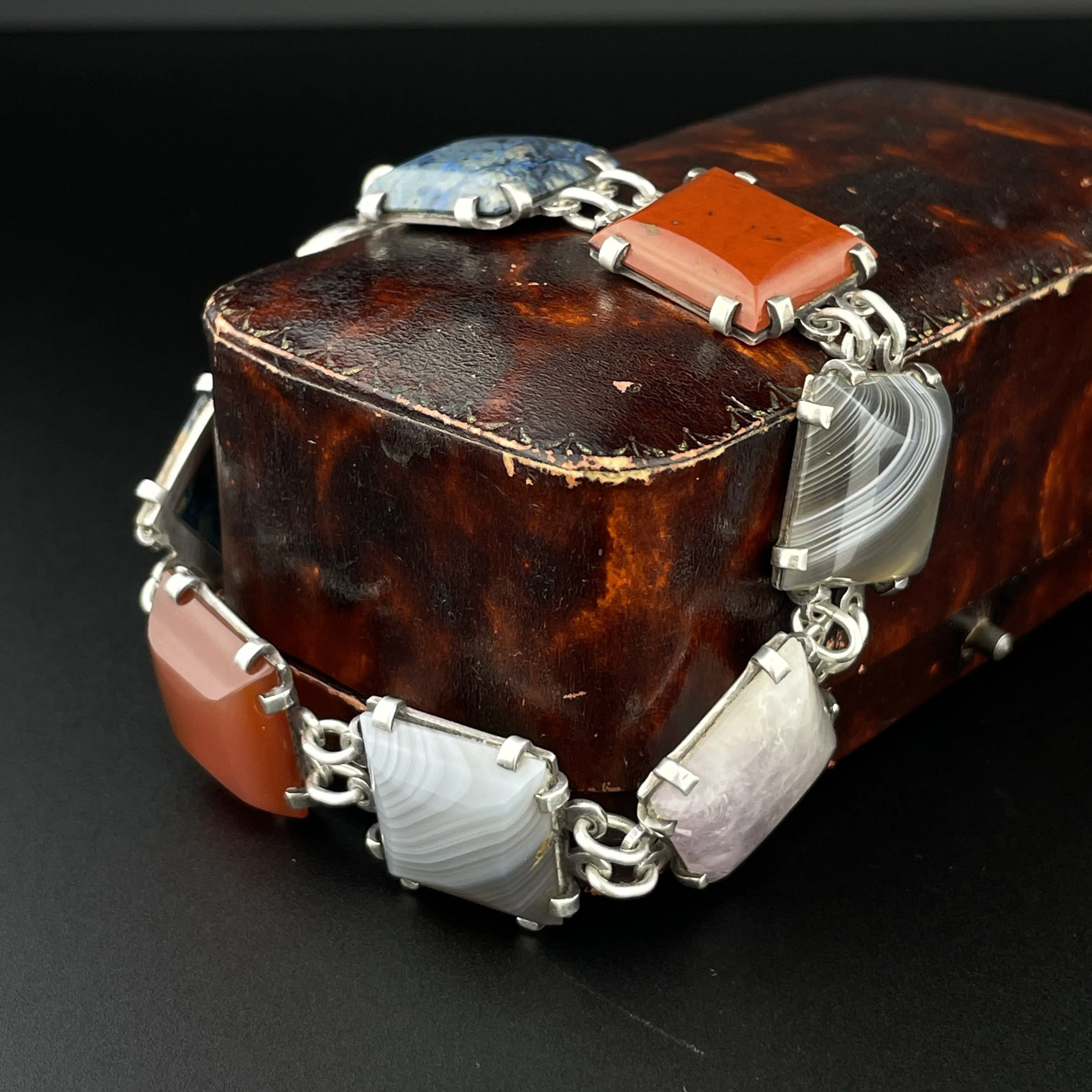 Art Deco Silver Scottish Banded Agate Bracelet