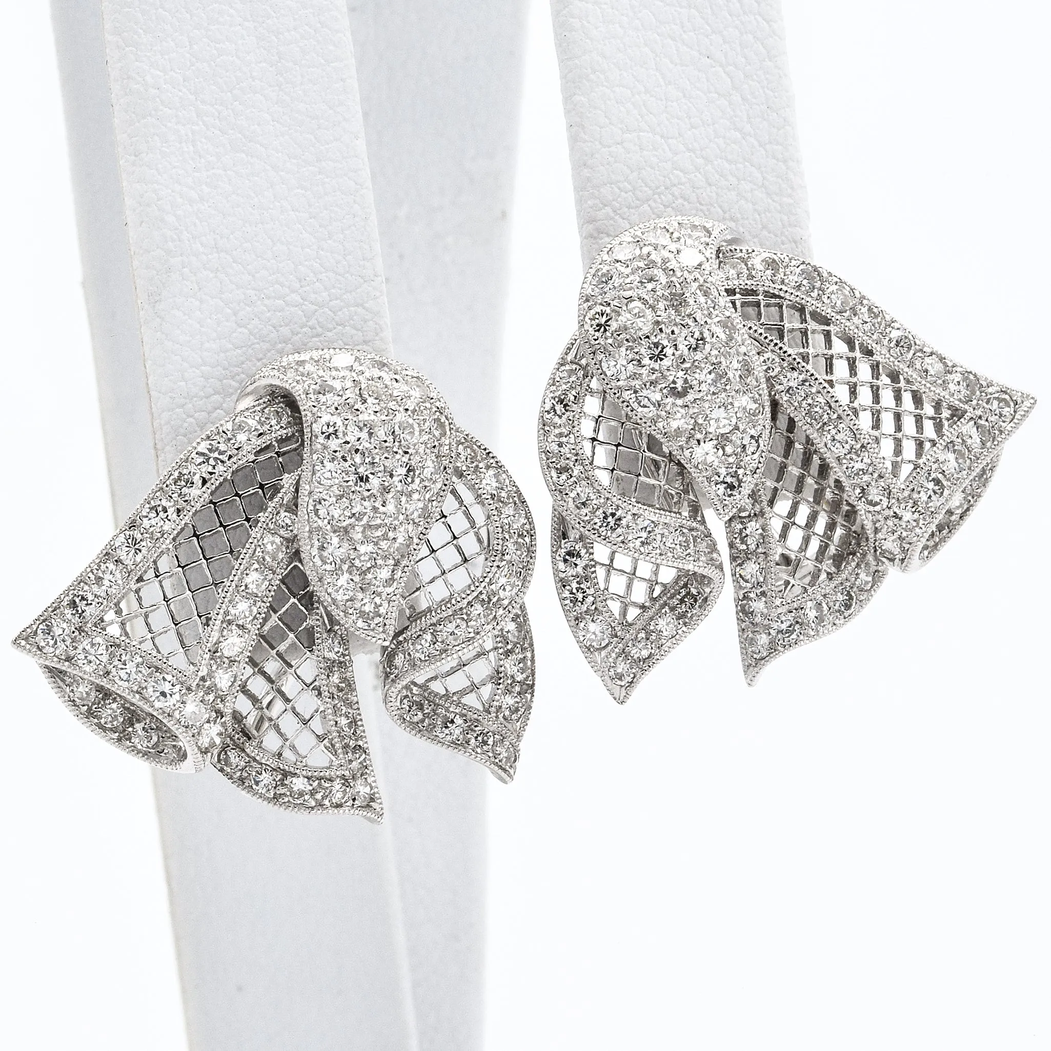 Estate 18K White Gold Diamond Filigree Ribbon Pin Brooch Earring Set