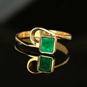 Modernist 18K Gold Bypass Solitaire Emerald Ring