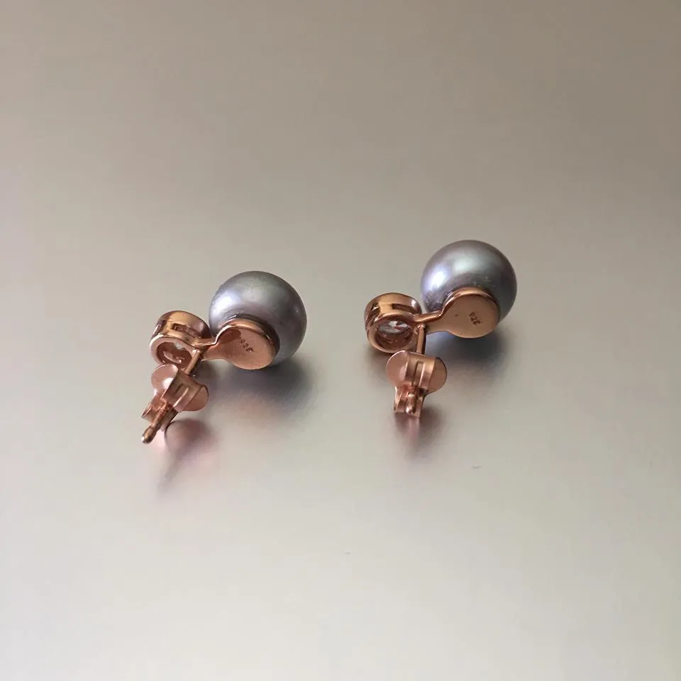 Ria Earring Studs With Grey Pearl