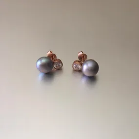 Ria Earring Studs With Grey Pearl