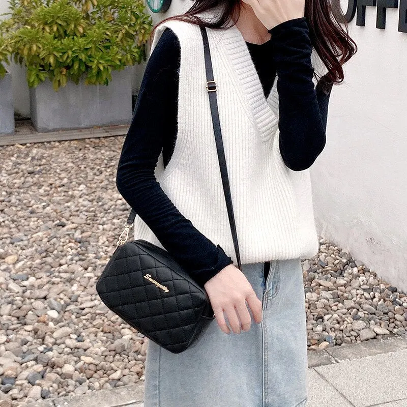 Trendy Small Tassel Messenger Bag