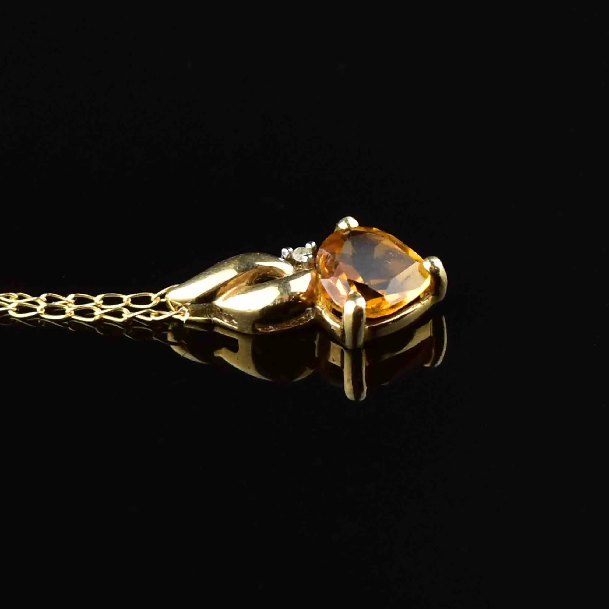 Vintage 10K Citrine Heart Pendant Necklace