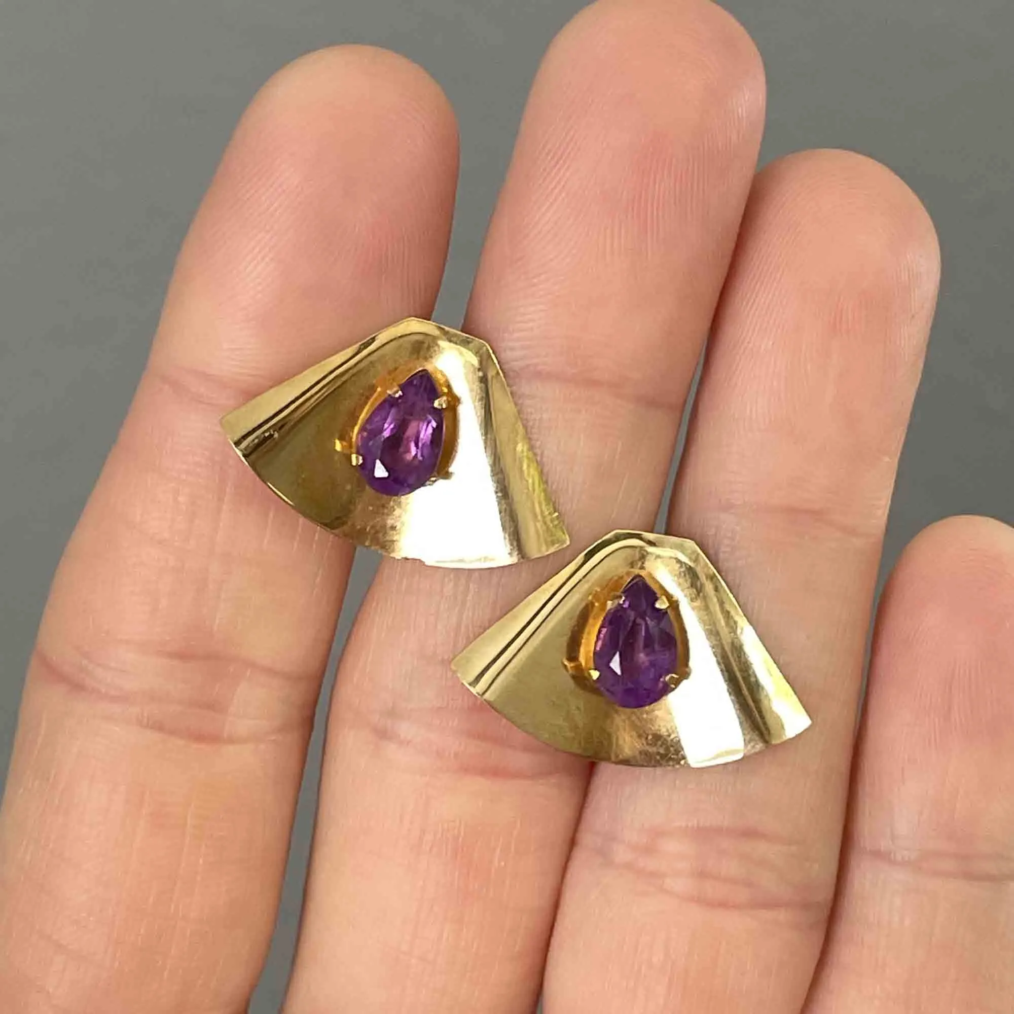 Vintage 10K Gold Fan Amethyst Stud Earrings