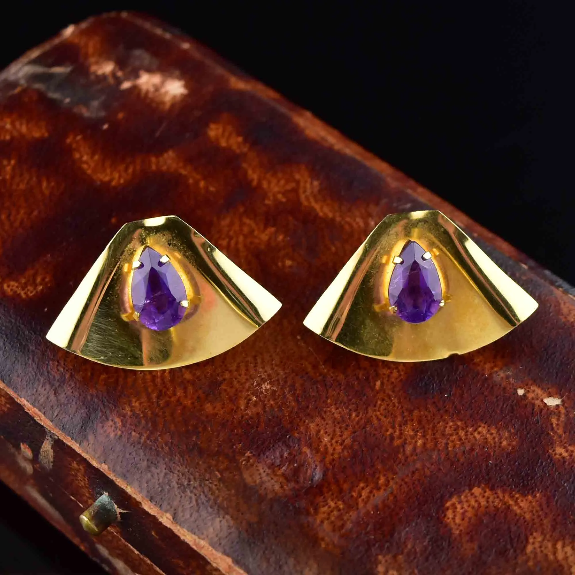 Vintage 10K Gold Fan Amethyst Stud Earrings